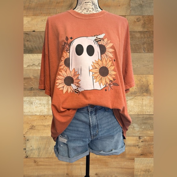 Sunflower Ghost Tee - Picture 1 of 3